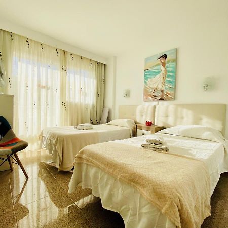 Orange And White Apartment In Yumbo San Bartolomé Eksteriør bilde
