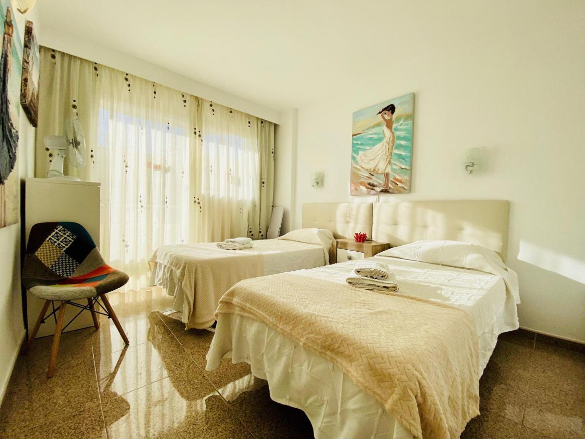 Orange And White Apartment In Yumbo San Bartolomé Eksteriør bilde