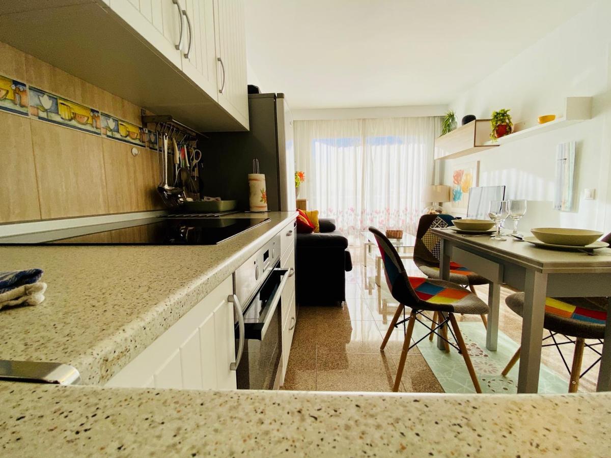 Orange And White Apartment In Yumbo San Bartolomé Eksteriør bilde