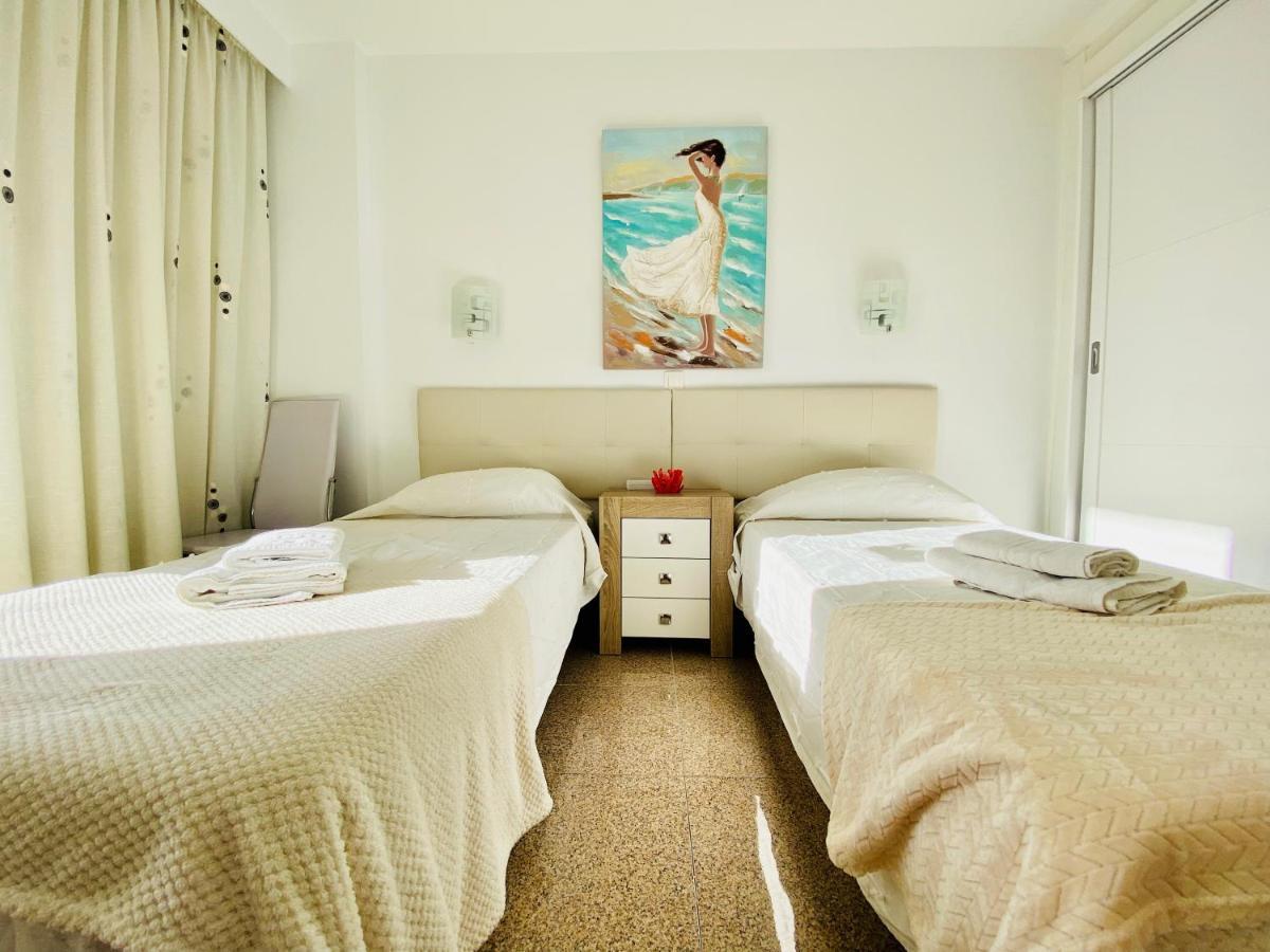 Orange And White Apartment In Yumbo San Bartolomé Eksteriør bilde